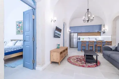 Image de Authentic, historic luxury. - 5 mins from Old City