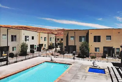 Image de New Listing Discounts | Private Spa | Bikes | Pool | Garage | Dt Location | 673