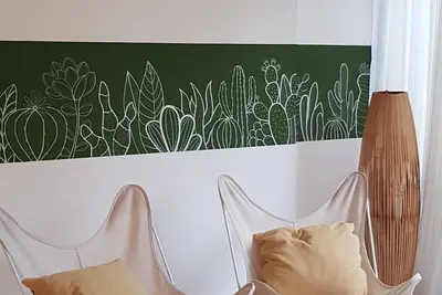 Image de appartement chic et moderne, 100 mètres de la plage, piscine