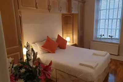 Image de Appartement-Salle de bain privée séparée-12 Frampton