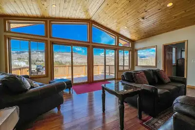 Image de The Mountainview Escape | Luxury, Views & Hot Tub