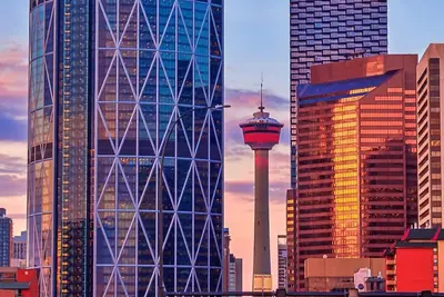 Image de Heart of Downtown | 2Bed 2Bath | Free Parking | Ac