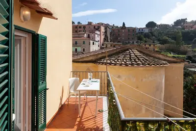 Image de Appartement 'Piazza Mazzini Rio Marina' avec terrasse privée et balcon