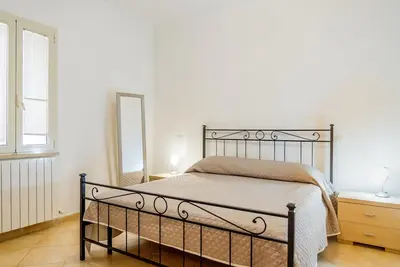 Appartement de vacances \"Acqua\" avec vue sur mer et jardin privé