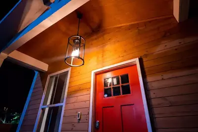 Image de Shotgun Style Home Near Mercedes-Benz & Downtown!