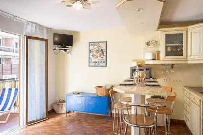 Image de Charmant 2 pièces proche mer et centre ville