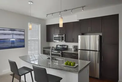 Image de 2-Bedroom Apartment - 7-day min. - Background check/Lease Required