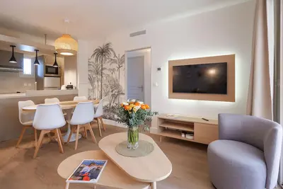 Image de Appt rénové Soir d'été proche plage et St Tropez - 9