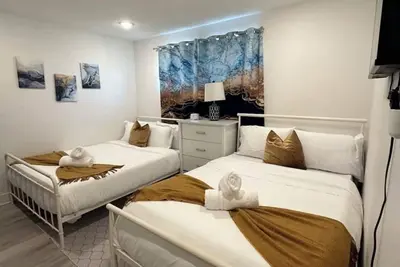 Charming & Bright Near Baylor