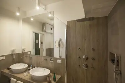 Image de Accommodation with kitchen and 2 bedrooms + bathroom in a farmhouse near the sea