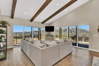 Image de Epic Powder Mountain Retreat w/Private Hot Tub & Views