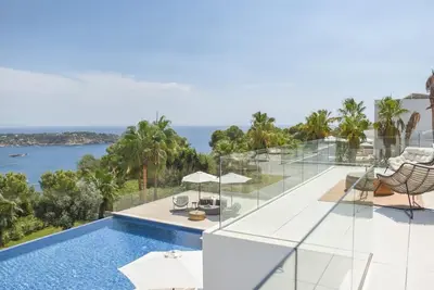 Image de Ultra Modern Luxury Villa With Exclusive Sea View In The Prime Location