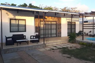 Villa With Large Private Pool And Yard
