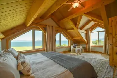 Image de Oceanfront TimberFrame | Hot Tub | 2+acres
