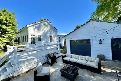 Image de Furnished House in Historic Augusta Neighborhood with Beautiful Screened Porch