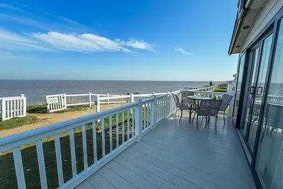 Image de Beautiful caravan with stunning sea views at Haven Hopton ref 80001h