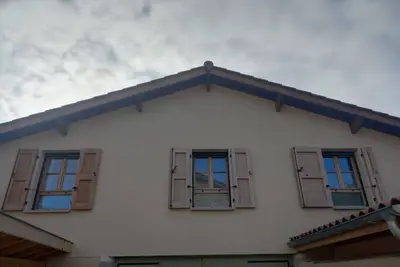 Image de Logement climatisé tout équipé pour 6 personnes au pied de la cité médiévale.