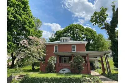 Image de Potential Stay on Greenbrier Drive