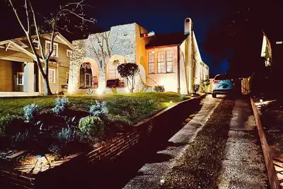 Image de Timeless Beauty at a Remodeled Spanish Colonial.