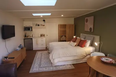Image de Guestroom on Queen