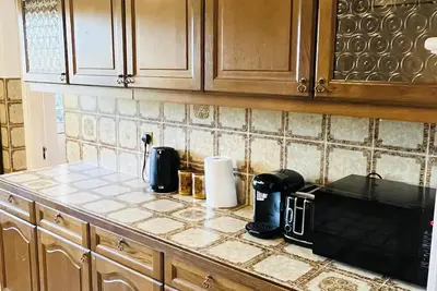 Image de Unwind in comfort at cosy Caradus Free parking