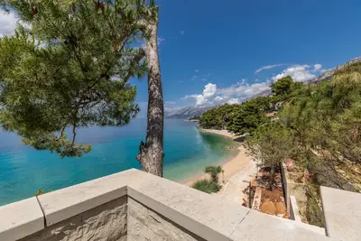 Image de Appartement de deux chambres avec la terrasse et la vue sur le mer Brela, Makarska (A-20708-c)