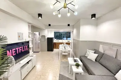 Image de 2br Apartment w/ Kitchen+Dining+Living Room / 30 Seconds walk to the White Beach