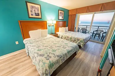 Image de Oceanfront, Heated Pools, Boardwalk, Location, Views!