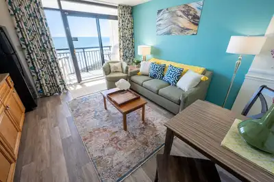 Image de Steps from Beach, Direct View, Oceanfront Paradise