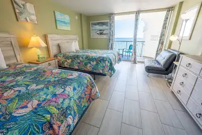 Image de New Ocean Annie's Oceanview Studio | Heated Pools!