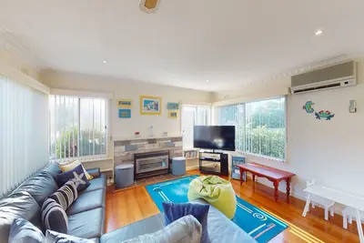 Image de Dromana Seaside Escape - 400m to the beach - Optional Boatshed