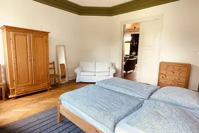 Image de Landgut Neuhof direkt am Meer / Large holiday home on a historic estate