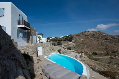 Image de Spacious Decorated Villa in Prestige Location