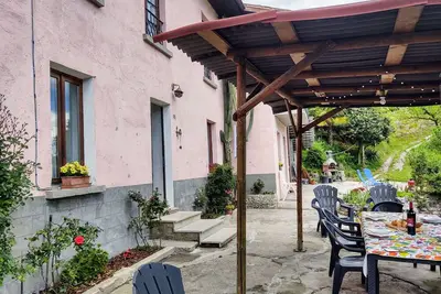 Image de Agréable appartement dans une maison de vacances pour 5 personnes avec piscine, Wifi, Tv et patio
