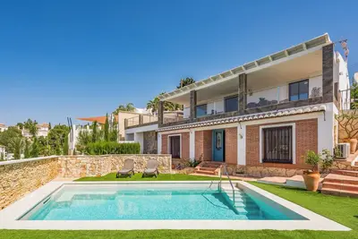 Image de Villa Alberto - Quatre Chambres Villa, Couchages 8