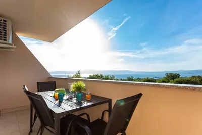 Image de Apartment Darija in Omišalj with sea view