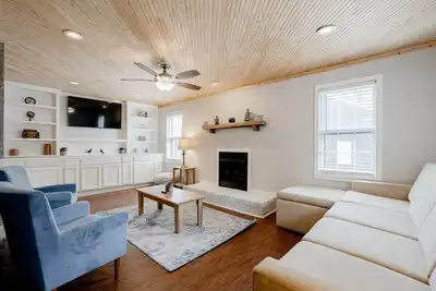 Image de Fenced Yard 10 Mins to Lake Murray