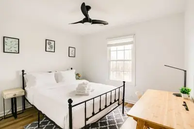 Image de A modern townhome near Dulles airport