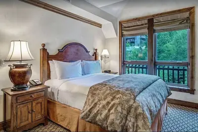 Image de 3 bed/bath Condo Downtown   The Aspen Mountain Residences 125 yards to Gondola