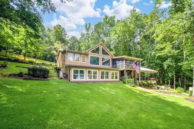 Image de Sunset Slough by Big Fish Real Estate Group at Lake Martin