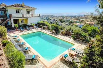 Image de Villa Alqueria by Villa Plus