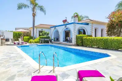 Villa Elissa by Villa Plus