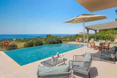 Image de Villa Helona Sun by Villa Plus