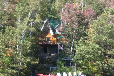 Image de Stunning Algonquin Highlands Log Cottage - South Exposure