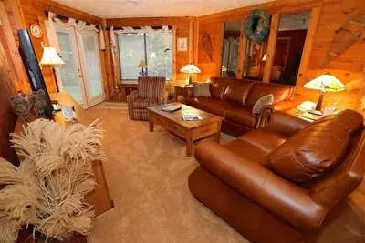 Image de Seven Springs Stoneridge 3 Bedroom Standard Condo, Ski-In/Out, Single Level! by RedAwning