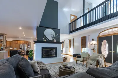 Image de `Burning Pine Inn' Farm House in Amish country.