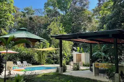 Image de Bungalow style house, 5 min from the beach and close to Corcovado National Park.