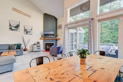 Image de Sunday Slopes - Game Room + Central Location!