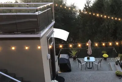 Image de Spacious Romantic Salish Sea View Suite on Luxury Seattle Estate