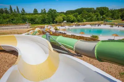 Image de Camping 4* | Lagon et Piscine | A 25 km de l'Océan